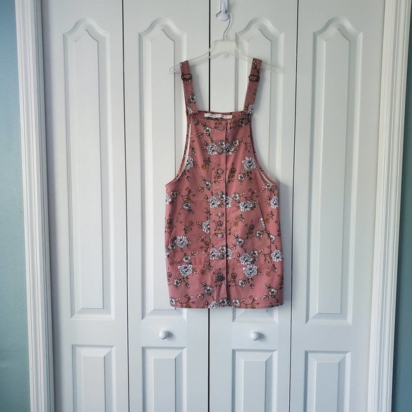 Tinseltown Dusty Rose Floral Print Vintage Style Button Front Overall Mini Dress - Picture 2 of 11
